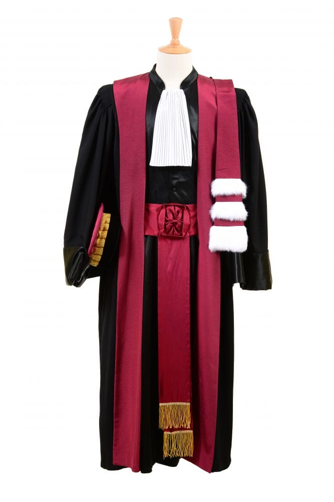 7276 tenue maitre de conference en sciences  scaled