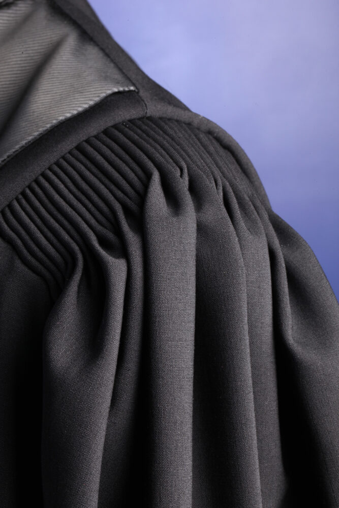 Robe magistrat noire femme taille 36 - 1m50/1m55 - laine mélangée